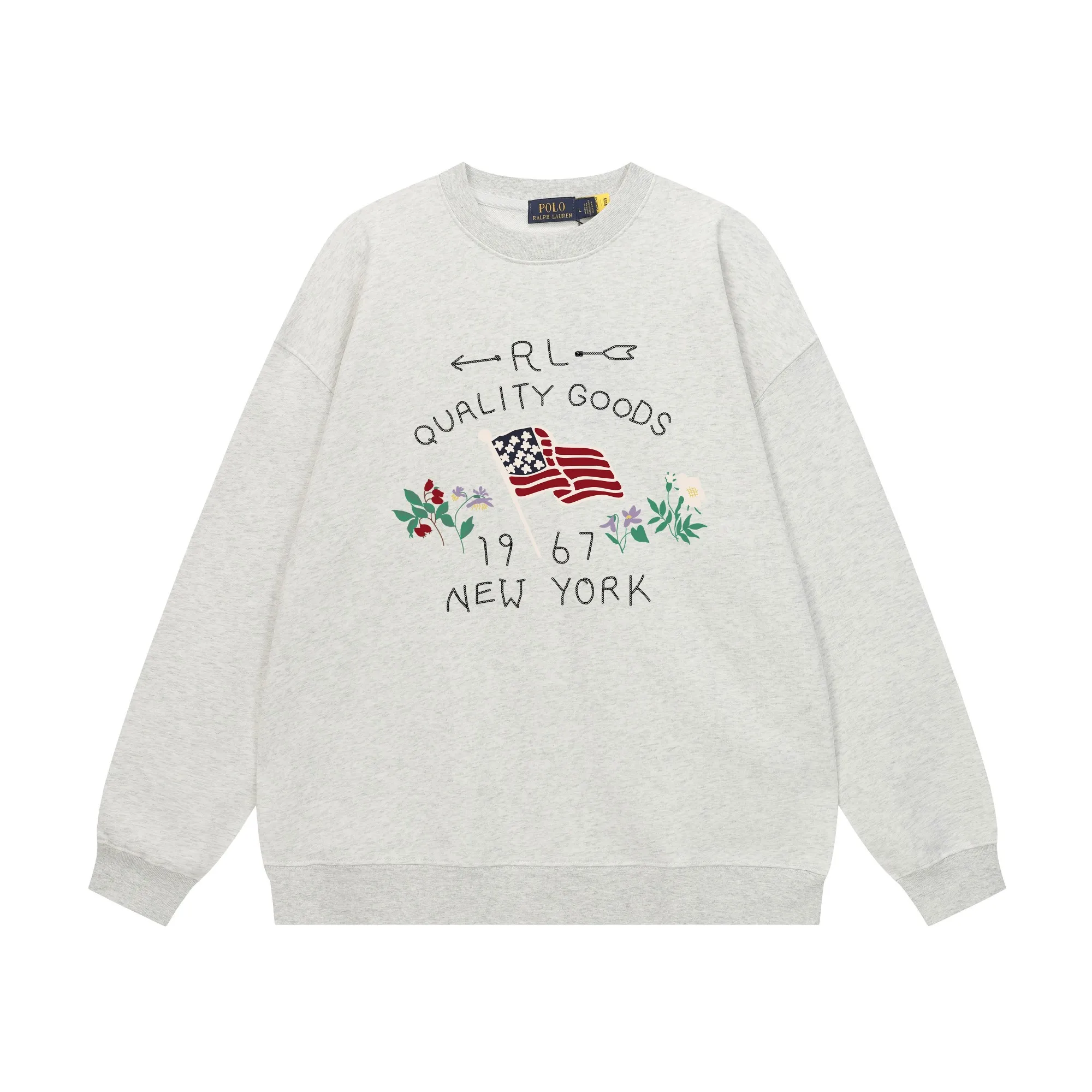 P200 Long-term stock] RalphLauren/Ralph Lauren 2025 autumn and winter new bear letter print 420g heavy large terry sweatshirt Ralph Lauren's age-reducing item, the coat fabric is made of 85% cotton ➕15% polyester, which not only retains the softness, comfort and breathability of cotton, but also adds the wear resistance and wrinkle resistance of polyester fiber, making the clothes more durable and easy to care for. Even in slightly cooler weather, you won't feel stuffy when wearing it. This kind of fabric has a natural crisp feel and is not easy to pill or deform. The bear on the chest is printed with English letters. It is full of color, full of three-dimensionality, and lifelike, adding a bit of liveliness and interest to the whole sweatshirt. There is no pressure to dress, regardless of age or gender. Complete accessories! Color: black, white, navy blue, light floral gray Size: M-L-XL-XXL